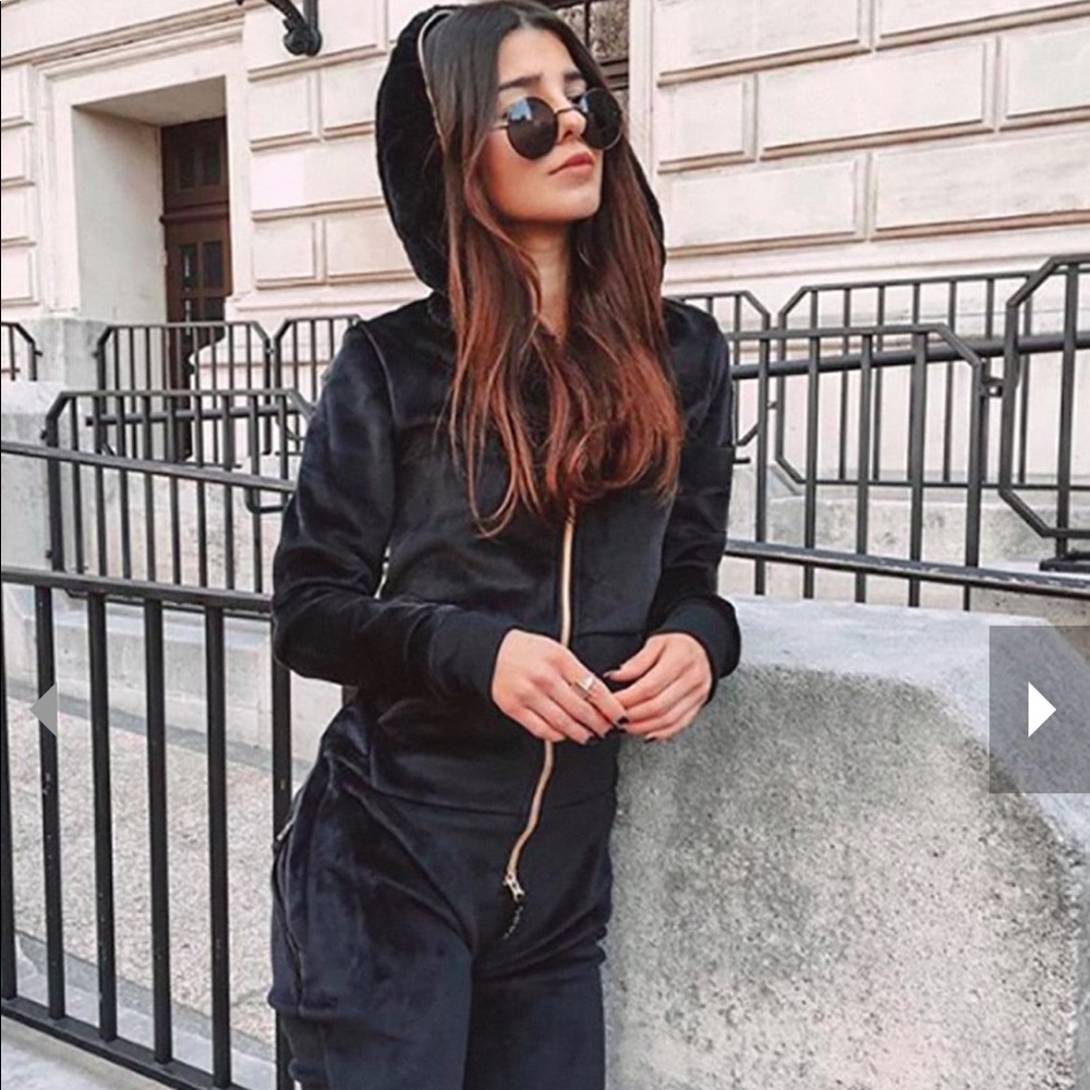 SOLD OUT Alps soft velvet Balck One piece